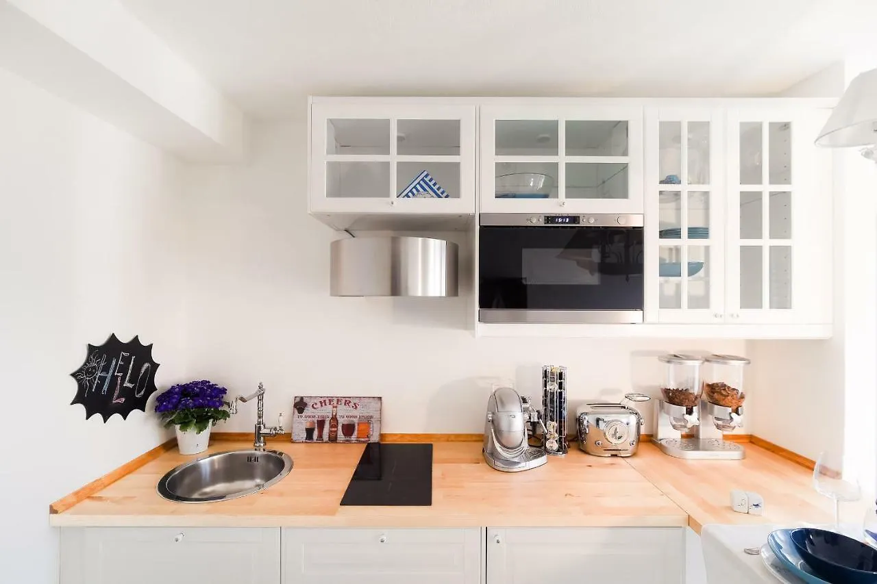 Ül Laghèe Blevio Apartments