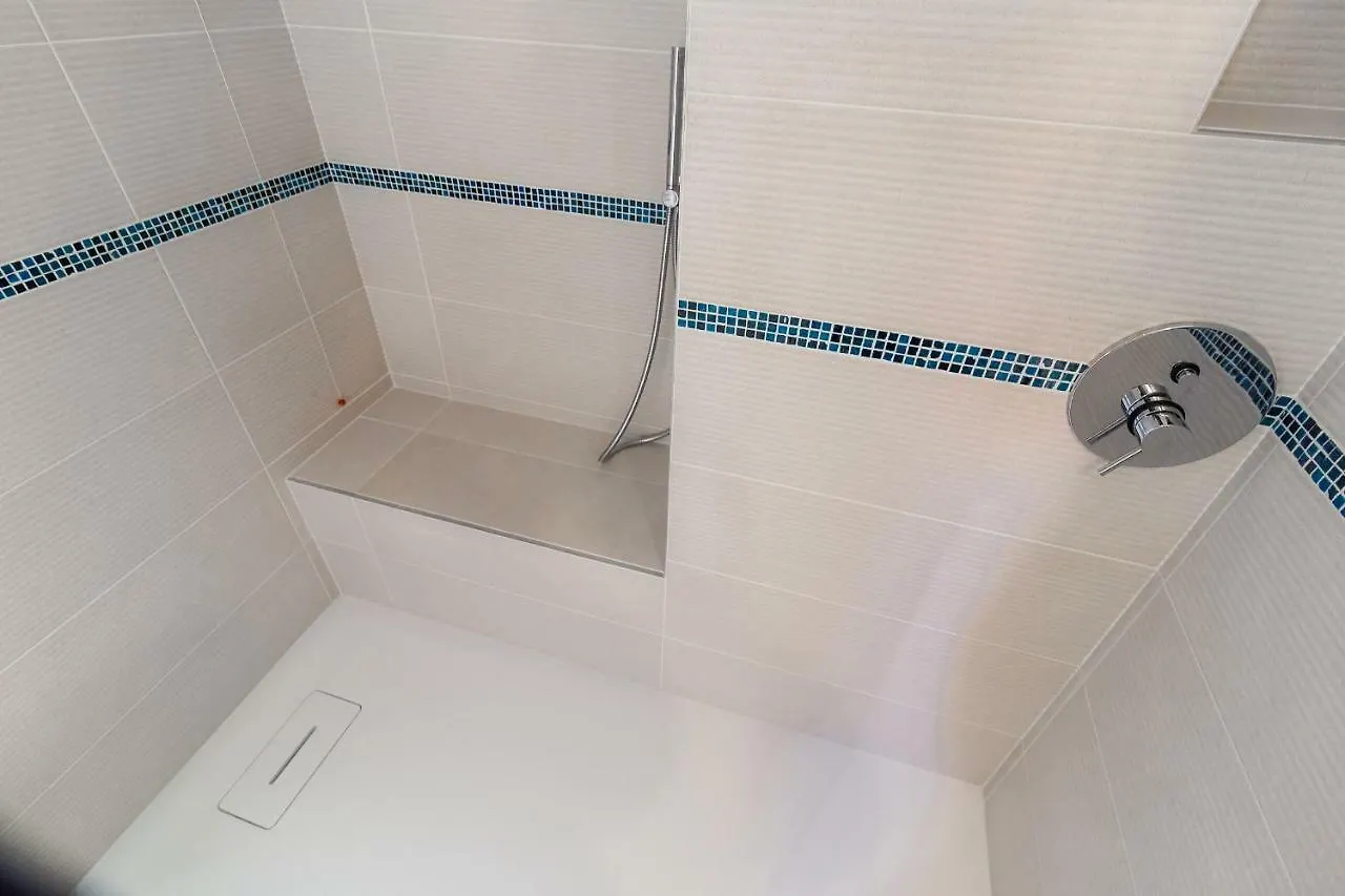 Ül Laghèe Blevio Apartments