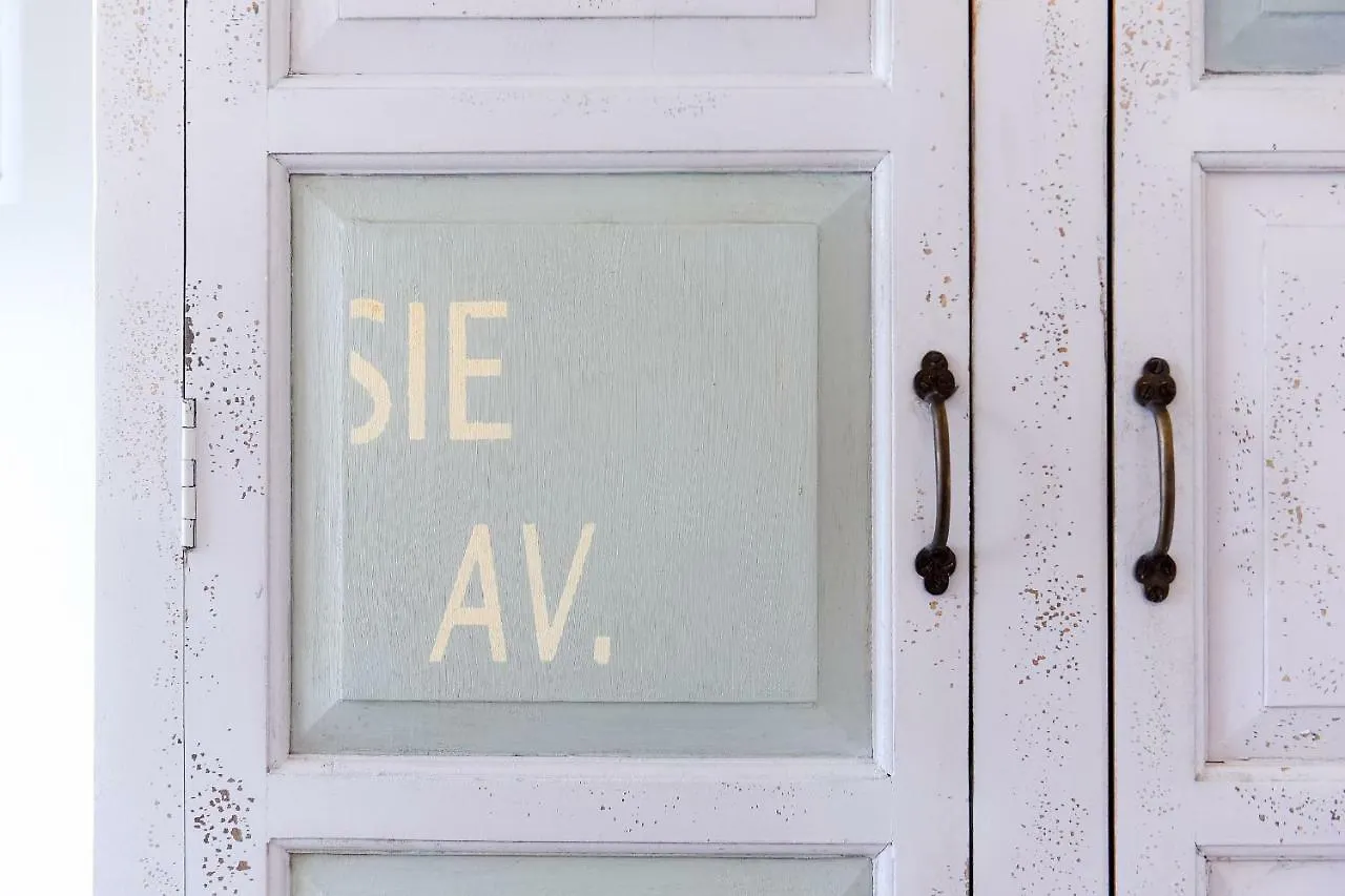 Ül Laghèe Blevio Apartments