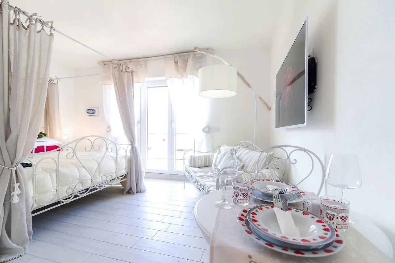 Ül Laghèe Blevio Apartments
